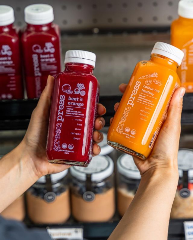 So many options, how do you just choose one?! 

You don’t! You stock up for the weekend so your fridge or cooler is full 😎

#juicebar #smoothiebar #greenpressinc #coldpressedjuice #coldpressed #downtownoakville #oakville #mississaugaeats #healthyeats #portcreditbia #portcredit #veganeats