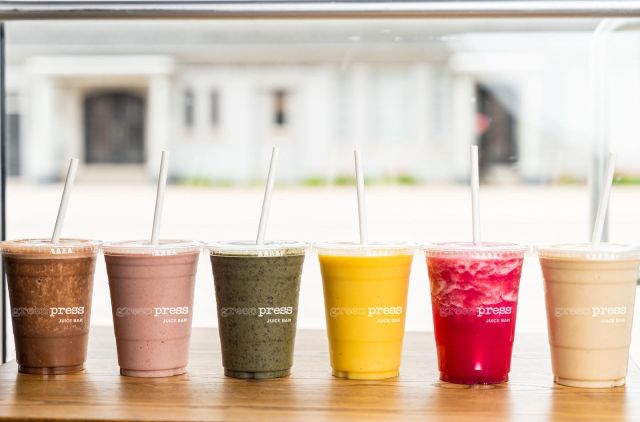 This is your sign to take a smoothie break.  We’ve got so many delicious options for your afternoon pick me up. 

Made with love just for you! 💕 

Available at our Port Credit & Oakville locations.  Find us on UberEats, SkipTheDishes, Ritual, and DoorDash. 

#smoothiebar #juicebar #healthyeats #mississaugaeats #lakeshore #portcredit #portcreditbia #downtownoakville #oakville