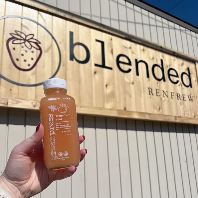 Now available @blended.renfrew !! 

Visit our friends at Blended Renfrew in Ottawa to try some of their delicious food options!  Plus find our jucie their too 😉

#juicebar #smoothiebar #ottawajuicebar #organicjuice #coldpressedjuice #coldpressed