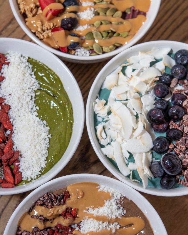 Happy Friday! We think you’ll love our açai bowls berry much!

Choose your favourite superfood toppings and peanut butter.  Don’t forget the peanut butter 😍

Unless your allergic of course 😉😜.

#greenpressinc #coldpressedjuice #juicebar #smoothiebar #smoothiebowl #smoothies #acaibowls #acai #downtownoakville #oakville #portcredit #portcreditbia
