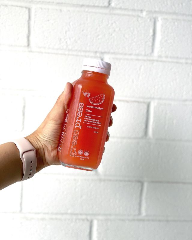 Summer might be over but our summer flavours are still here.  Pick them up before they’re gone🍉.

#juicebar #juicedetox #detox #cleanse #smoothiebar #coldpressed #juicefast #juicecleanse #cleanse #coldpressedjuice #rawjuice #healthyfood #veganeats #oakville #mississauga #toronto #yorkvilletoronto #portcreditbia #portcredit #downtownoakville #