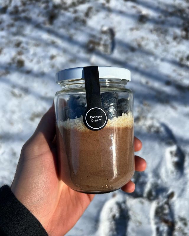 Start your day off right with the dreamy taste of our Cashew Dream breakfast jar. Perfect for busy mornings on the go. 💪🏼

Fuel up and conquer the day with the convenience and flavor of Cashew Dream. ✨💫