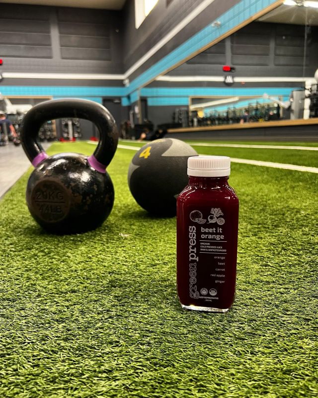 Ignite your pre-workout fire with a zesty blend of oranges, beets, carrots, red apples, and ginger. Energize, revitalize, and conquer the gym! 🍊🥕🍎💪

#coldpressedjuice #detoxjuice #greenjuice #organicjuice #juicebar #smoothiebar #oakville #portcreditbia #downtownoakville