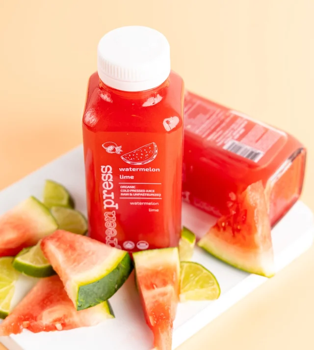 Back and juicier than ever — Watermelon Lime is finally back in stock! Online & in stores now. 
Don’t walk… 🏃‍♂️ 

#watermelonjuice #watermeloncoldpressed #coldpressedjuice #dtoakville #portcreditbia