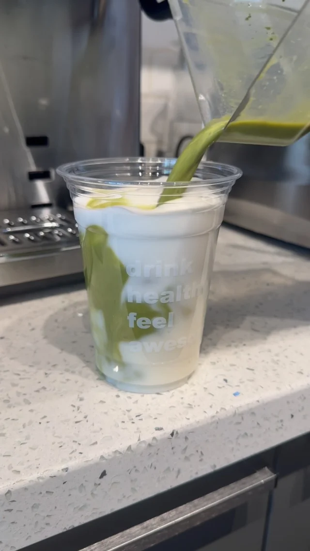 Our NEW menu ADDITION! Iced Matcha latte with cold foam 🍵 

A must try! Organic matcha & organic milk of your choice (dairy or plant based) 😍

#juicebar #portcreditbia #portcredit #coldpressedjuice #alopilatesmatcha #matchalatte #matcharecipe #mississaugaeats #matchalovers #drinkclean #matcha