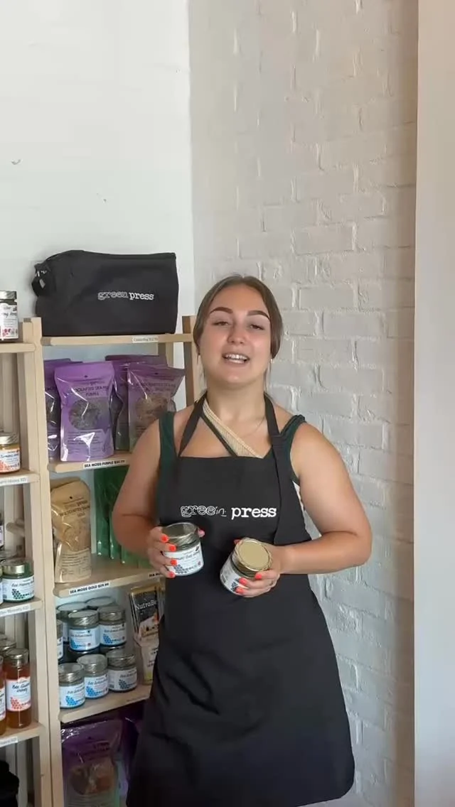 Somebody’s watching me 🤣🤣

#juicebar #portcreditbia #portcredit #healthylife #coldpressedjuice #drinkclean #detoxjuice #organicjuice #veganeats #smoothiebowls #acaibowls #smoothies #healthyeats